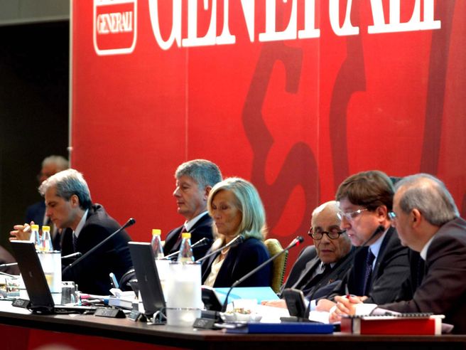 Generali: utile netto scende a 567 mln nel I trimestre 2012, ma batte le attese