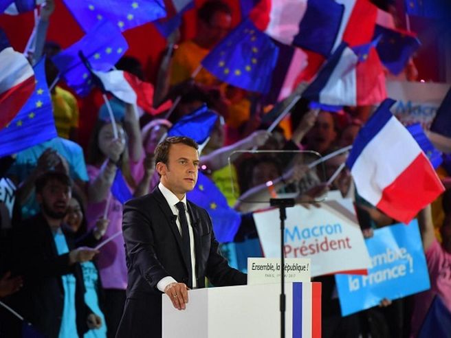 Francia: Macron non convince dopo i primi 100 giorni, 6 francesi su 10 insoddisfatti
