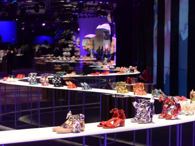 Ferragamo deraglia a -3%, analisti temono effetto Cina. Equita taglia stime e target