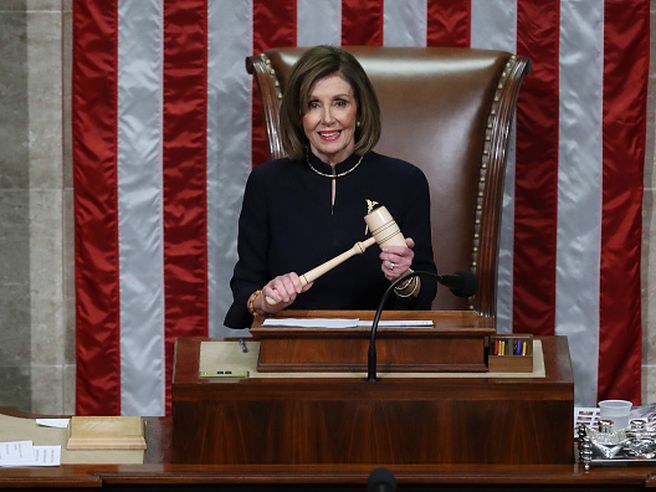 Wall Street in rialzo dopo aut aut Pelosi e Pil Cina. Pesa paura COVID-19 con 40 milioni di casi nel mondo
