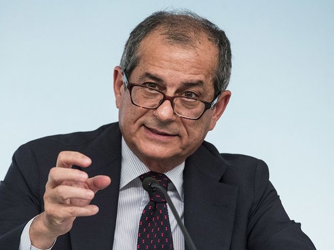 Manovra, Tria: ‘con procedura di infrazione non si esce da Ue e Eurozona’