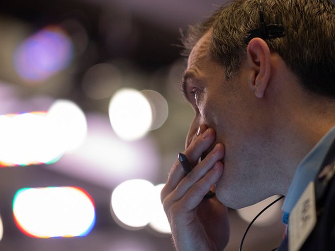 Azionario Asia scosso da reflation trade dopo Wall Street, pesanti sell off sull’hi-tech: borsa Tokyo e Hong Kong oltre -2%