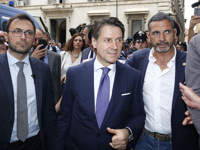 Governo Conte ottiene fiducia al Senato. Oggi alla Camera