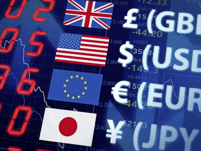 Forex: euro, minimi da novembre 2013 contro il dollaro
