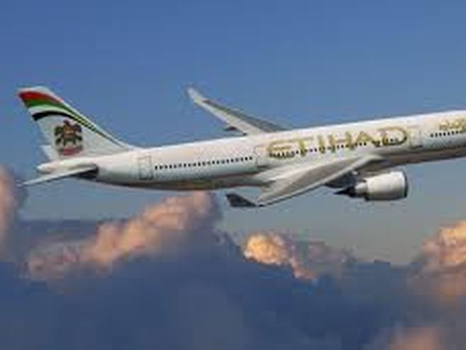 Etihad Airways vede i ricavi a 5 miliardi di dollari nel 2012