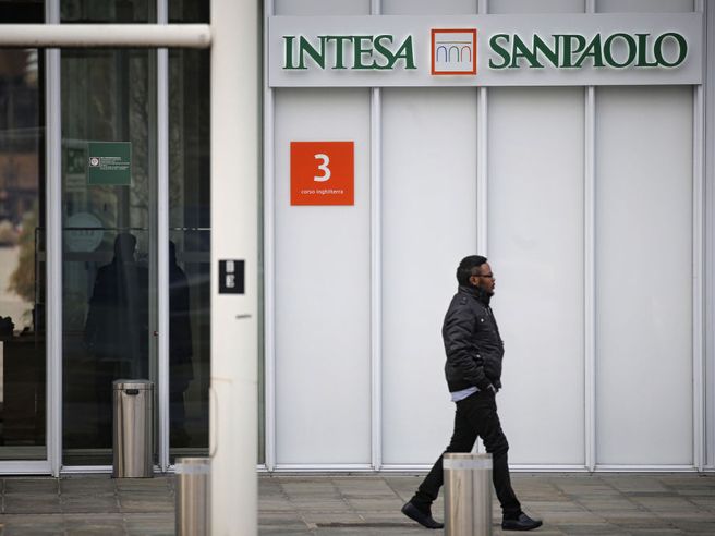 Intesa SanPaolo: utile netto +19,4% in 2021 a oltre 4,1 miliardi. In calo costo del rischio, migliora qualità credito