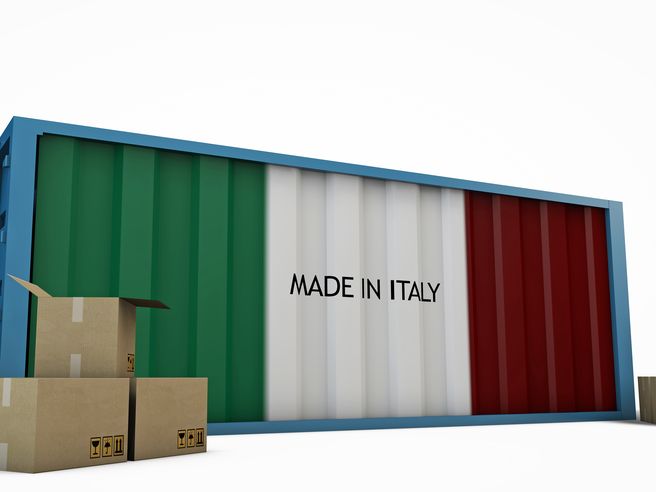 Italia: Pmi rallenta a maggio, ordini estero ai minimi dal 2014 (Markit)