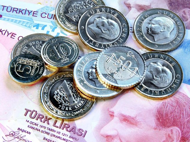 Forex: nuovo tonfo della lira, toccati i minimi storici rispetto al dollaro