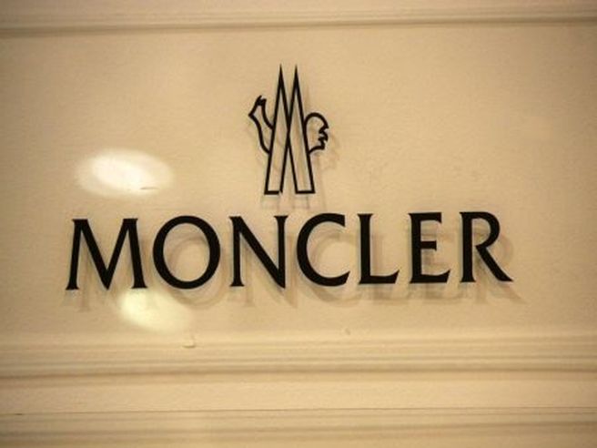 Moncler: risultati 2016 sopra le stime, dividendo a 0,18 euro