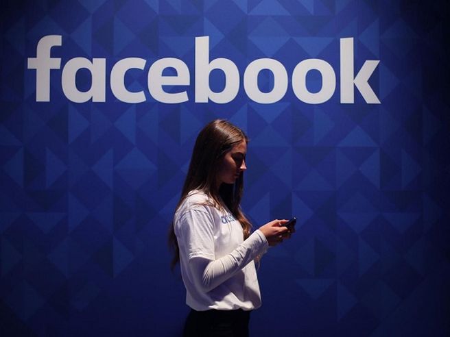 Facebook batte le attese su utili e ricavi, ma parla di “significativa incertezza” per il 2021