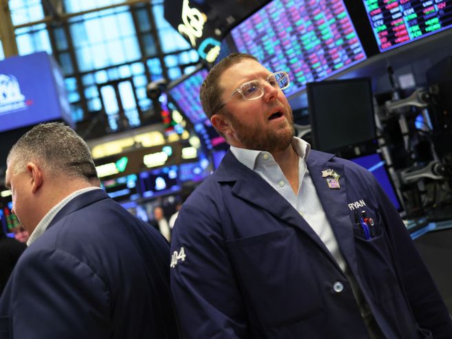Borse europee in rosso dopo le vendite di ieri a Wall Street. Oggi atteso il Job Report Usa