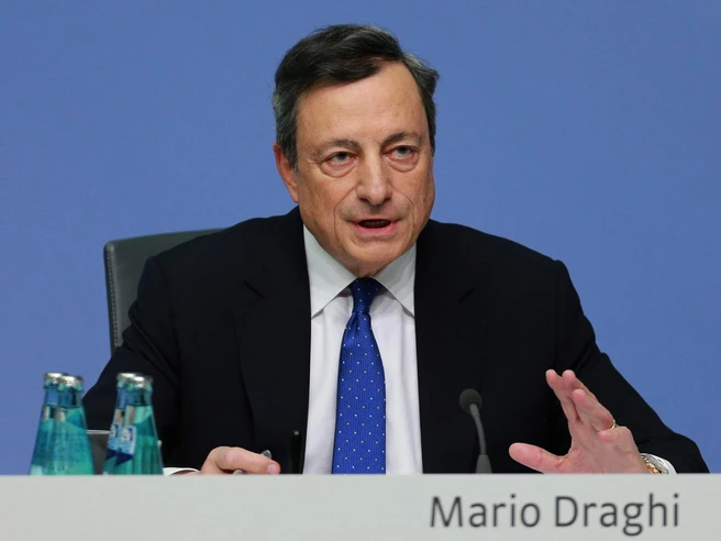 Bce, Draghi su Italia: ‘nessuno chiederà rapido calo debito-Pil, Ue vuole piano taglio debito credibile’