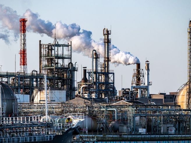 Giappone: Pmi manifatturiero conferma espansione a marzo, Pmi servizi rimane in contrazione