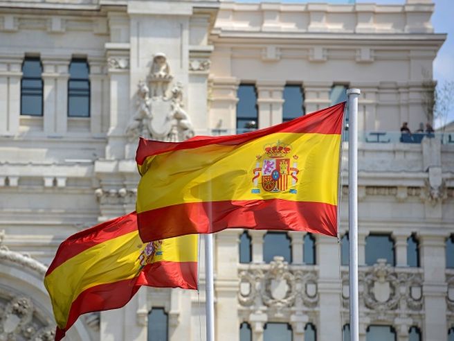 Spagna: governo prenderà provvedimenti nella riunione di sabato dopo risposta evasiva di Barcellona