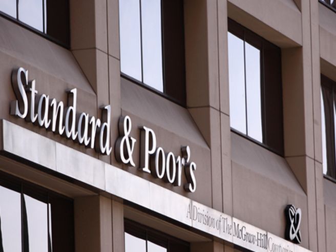 Banche Italia: S&P’s, nessun impatto immediato su rating da piano salvataggio