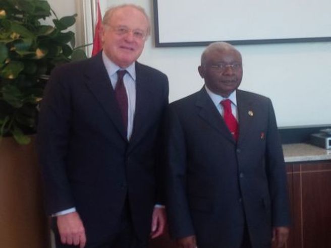 Eni: Scaroni incontra presidente Mozambico per aggiornamento progetti nel Paese