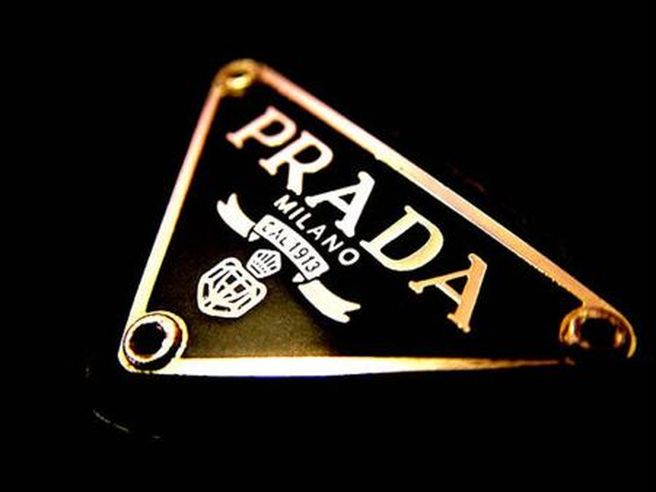 Prada: indebolimento dell’euro spinge il fatturato