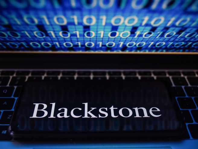 Immobiliare Cina: Soho China affonda alla borsa di Hong Kong, -40% dopo flop deal Blackstone