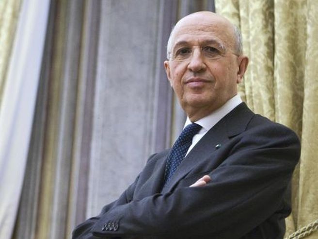 Abi: Patuelli, non rassegnarsi a inevitabilità crescita debito pubblico