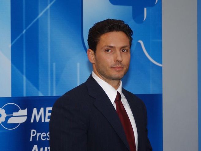 Mediaset scatta in Borsa, Berlusconi Jr conferma contatti con Al Jazeera e altri per Premium