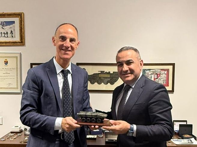 Leonardo: accordo strategico tra IDV e Indra Land Vehicles per Marina spagnola