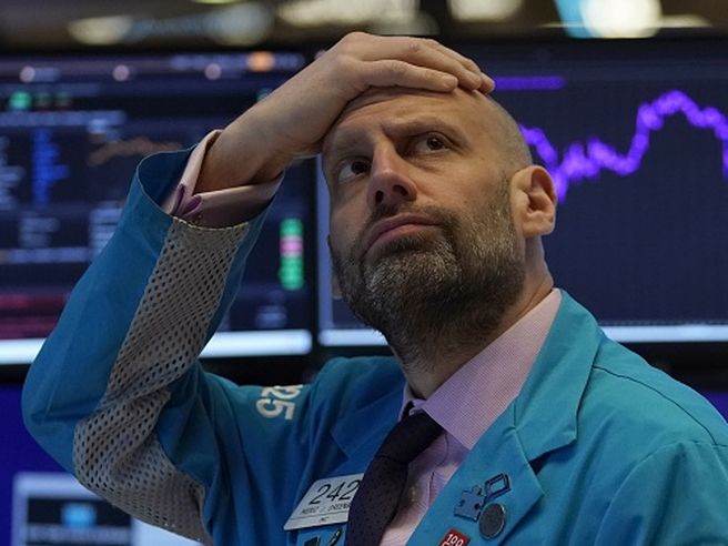 Wall Street verso avvio in forte calo, il Covid torna a spaventare