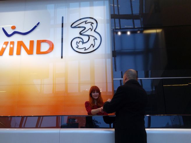 Blackout di Poste Mobile e WindTre, possibile un indennizzo