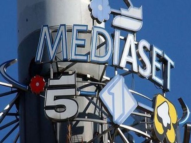 Mediaset: tonica a Piazza Affari su possibili trattative con Telefonica su Digital+