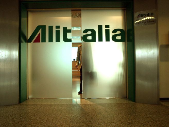 Carpatair: Procura apre fascicolo su Alitalia, reato ipotizzato è frode in commercio