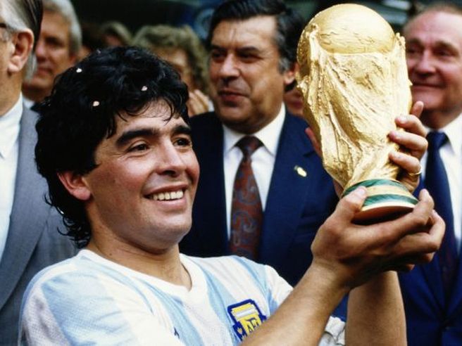 E’ morto Diego Armando Maradona, addio Pibe de Oro