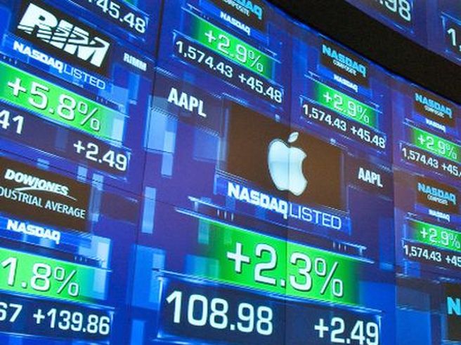 Wall Street: Nasdaq vira in negativo, ora in calo dello 0,50%
