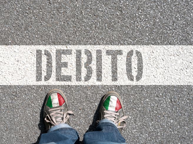 S&P: prestiti sovrani a 10.400 mld $ nel 2022, quasi un terzo sopra media pre-Covid