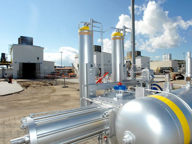 Snam acquista da Golar LNG un rigassificatore galleggiante per 350 mln$