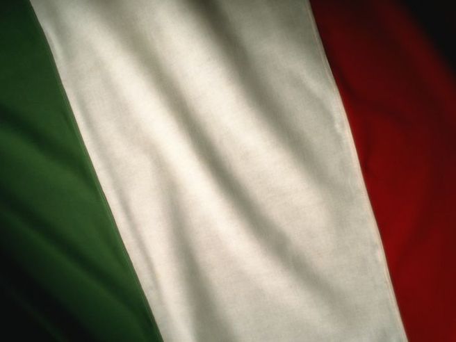 Italia: bilancia commerciale paesi extra Ue a gennaio in deficit di 2,3 miliardi, dimezzato sull’anno