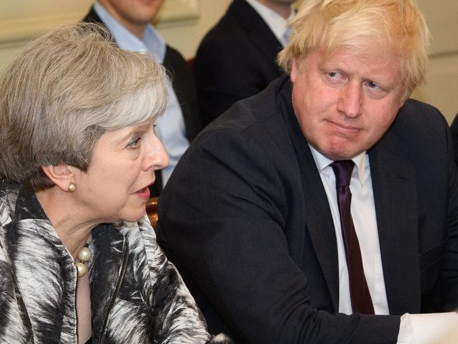 Brexit, The Sun: Theresa May pronta a rassegnare le dimissioni in estate