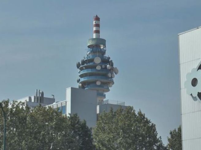 Mediaset smentisce ipotesi di creazione in corso di un polo TV UE