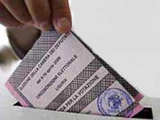Elezioni 2013: sondaggio Swg, centrosinistra al 34,9% e centrodestra al 25,3%