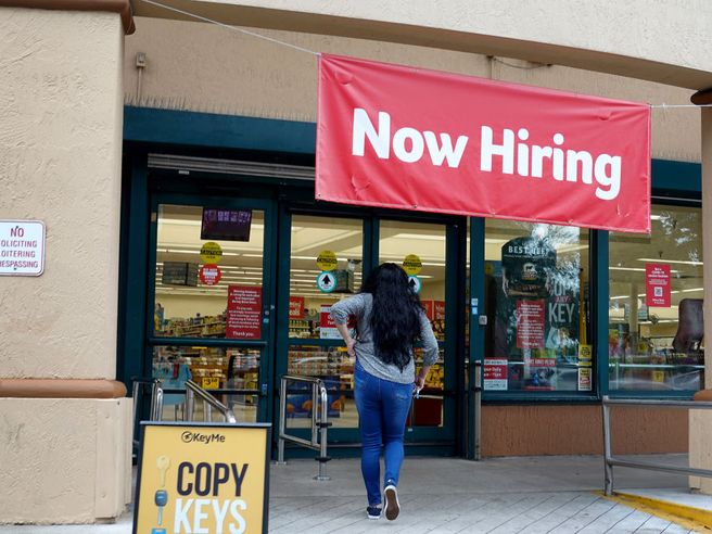 Report occupazione Usa: creati 431.000 nuovi posti, in crescita partecipazione forza lavoro