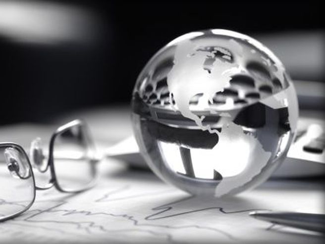 Investitori: ottimismo, ma persiste avversione al rischio. Gli italiani credono nelle azioni