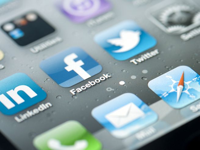Stati Uniti: dalla SEC via libera a comunicazioni societarie attraverso i social media