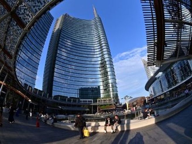 Unicredit in prima fila sul Ftse Mib, Credit Suisse dice outperform