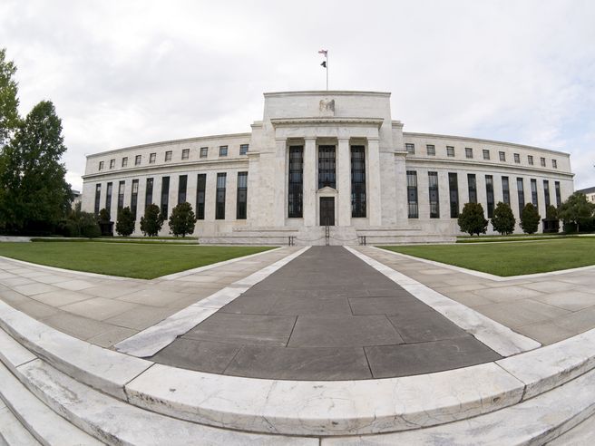 Wall Street, futures cauti: sbornia Twitter post Musk, paura Fed e Russia market mover principali
