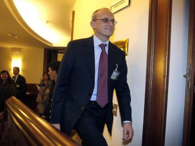 BCE, Enria: “Ottimisti su miglioramento prospettive, banche aggiornino piani patrimoniali”