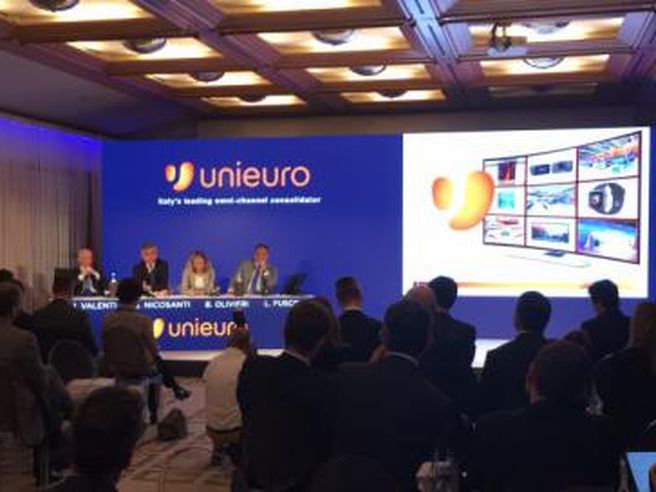 Unieuro: debutto fiacco a Piazza Affari, -0,55% a 10,94 euro