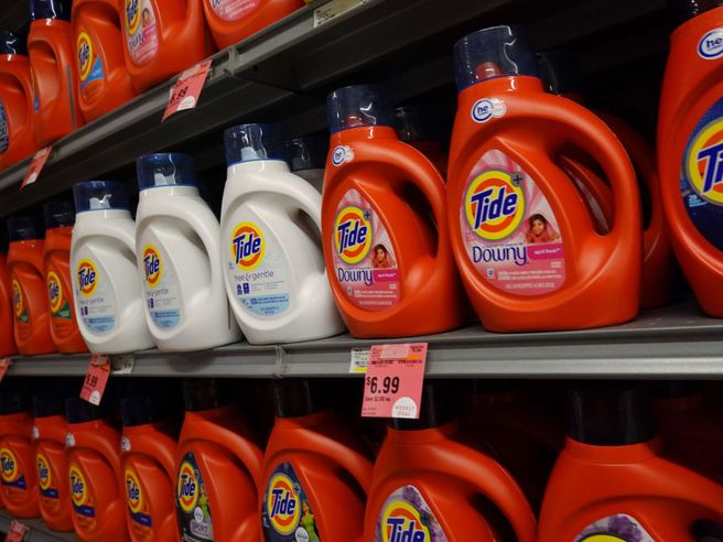 Procter&Gamble: trimestrale batte stime, il colosso Usa migliora outlook fatturato. Omicron scatena boom vendite prodotti pulizia