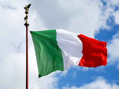 L’onda dei delisting e il risiko bancario: l’analisi della Consob tra fughe dal listino e record di capitalizzazione