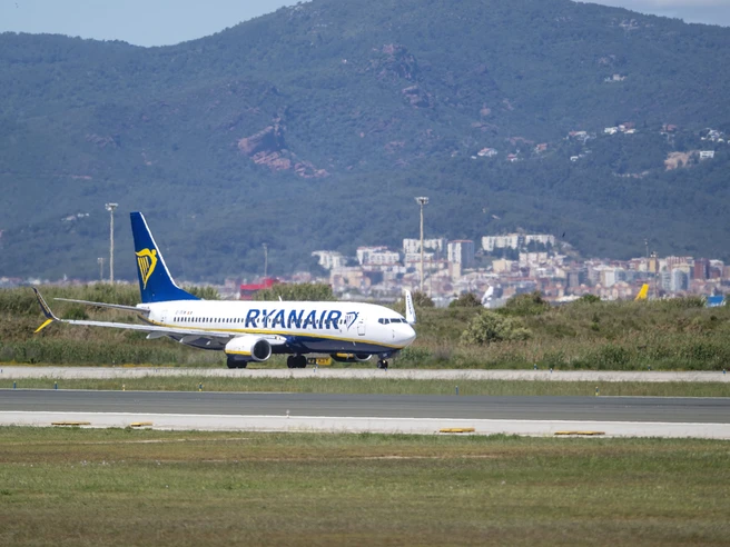 Ryanair batte le attese ma scivola in Borsa: il caro carburante pesa sul 2027