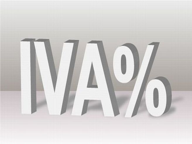 Aumento Iva slitta a gennaio, per coperture si ricorre ad aumento accise benzina