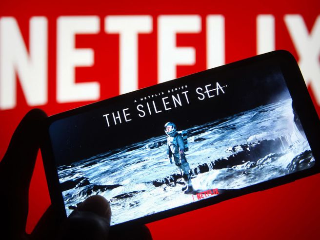 Per Netflix crisi senza fine: oltre -50% dai massimi e azzerato tutto il rally post-Covid