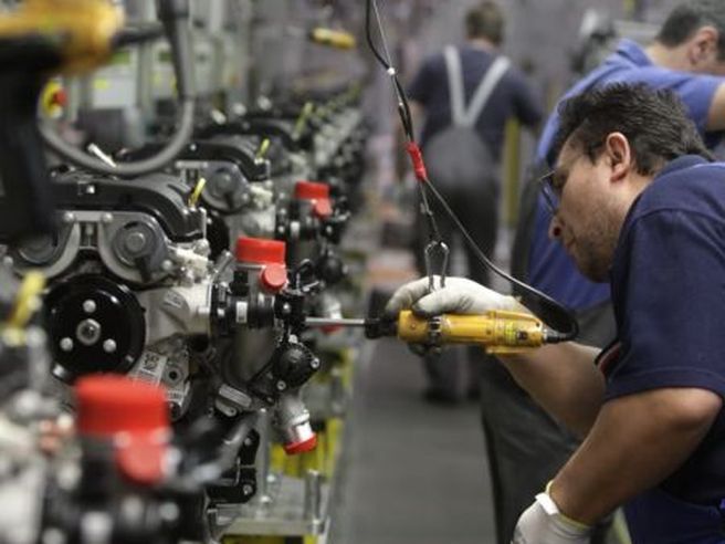 Produzione industriale: Confindustria stima a gennaio +0,2% mensile
